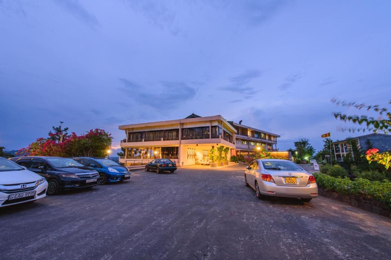 Reliable hotel transfer service throughout Sri Lanka